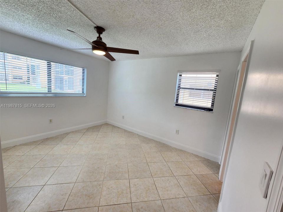 Activo con contrato: $89,000 (2 camas, 2 baños, 850 Pies cuadrados)