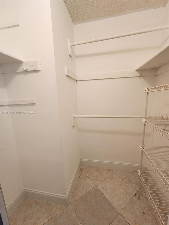 Activo con contrato: $89,000 (2 camas, 2 baños, 850 Pies cuadrados)