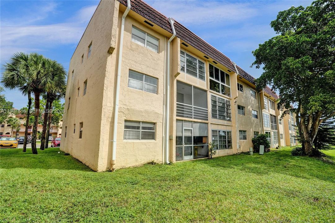 Activo con contrato: $89,000 (2 camas, 2 baños, 850 Pies cuadrados)