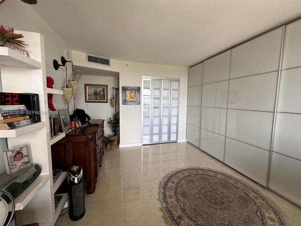 For Sale: $739,000 (3 beds, 2 baths, 1913 Square Feet)