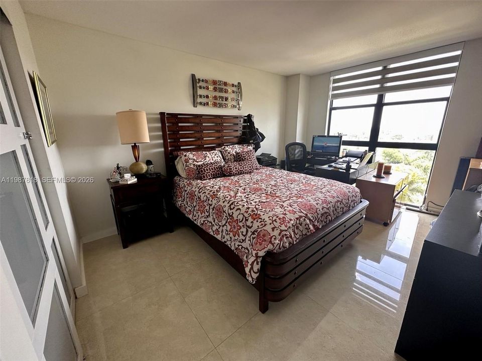 For Sale: $739,000 (3 beds, 2 baths, 1913 Square Feet)