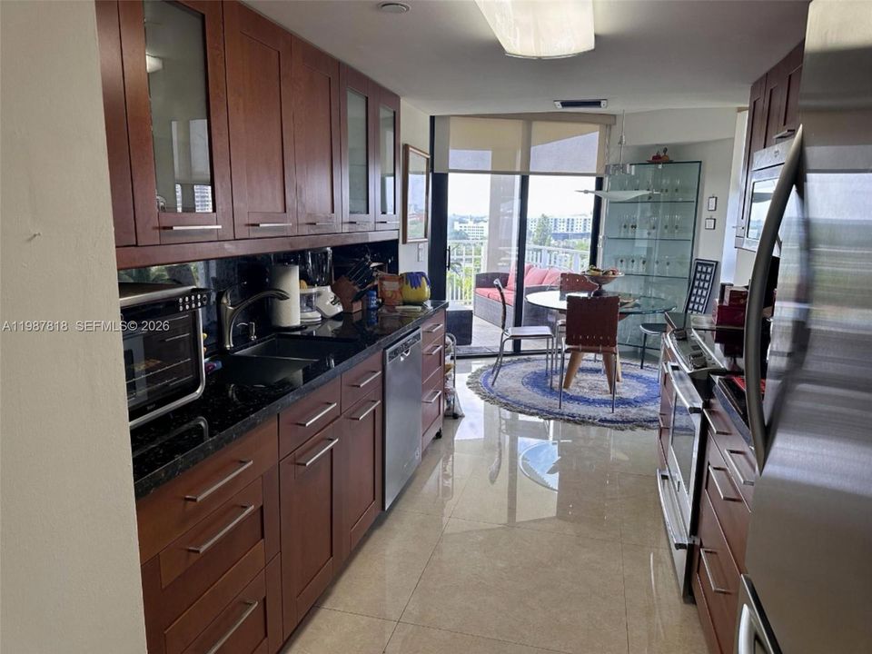 For Sale: $739,000 (3 beds, 2 baths, 1913 Square Feet)