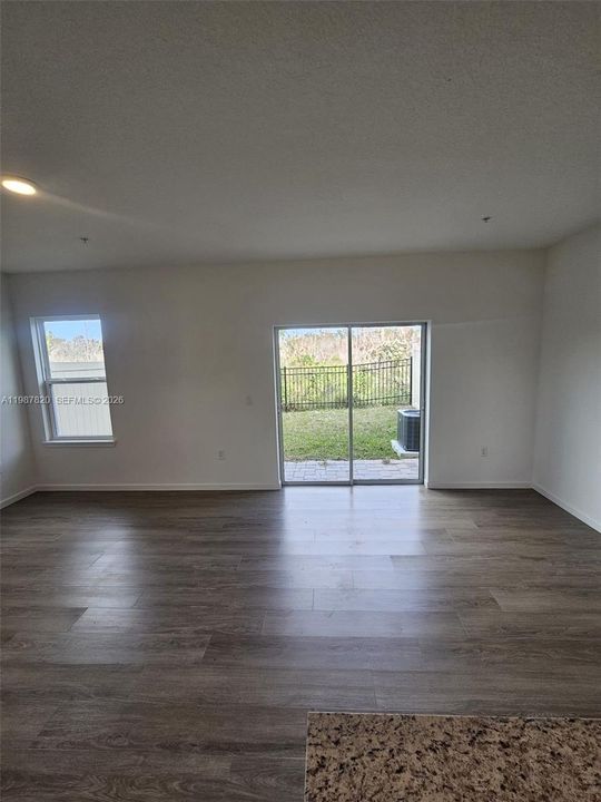 В аренду: $2,325 (3 спален, 2 ванн, 0 Квадратных фут)