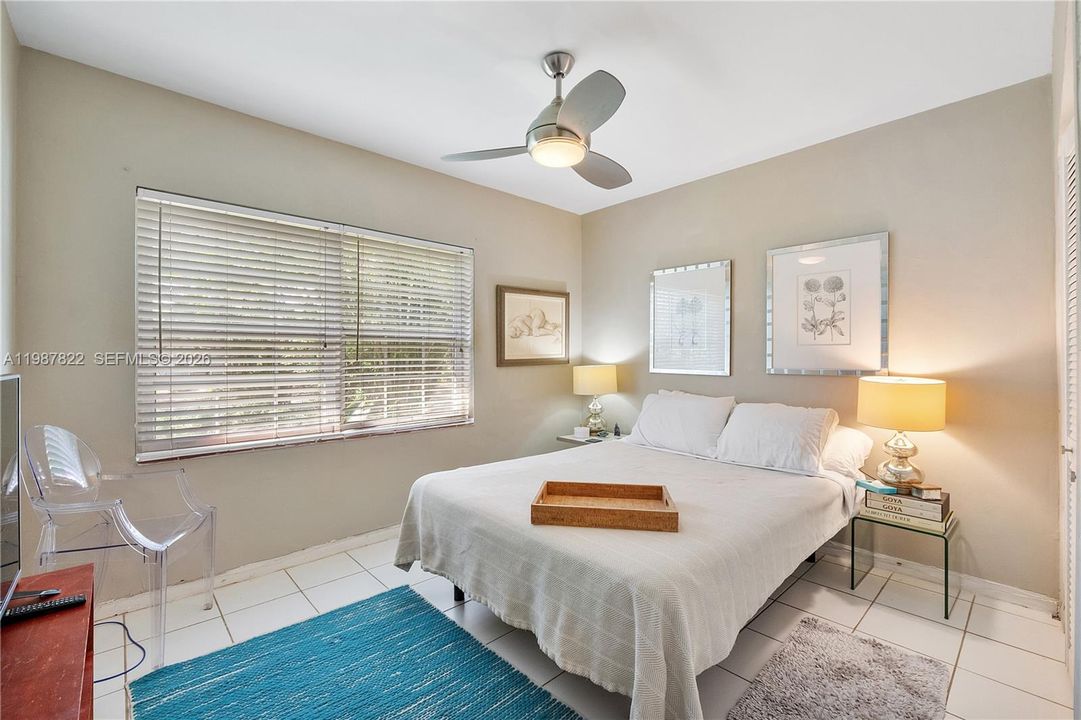Vendido Recientemente: $995,000 (3 camas, 2 baños, 1980 Pies cuadrados)