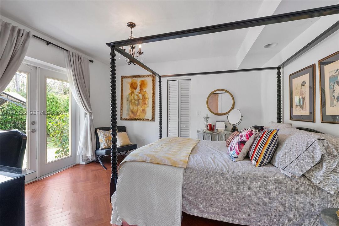 Vendido Recientemente: $995,000 (3 camas, 2 baños, 1980 Pies cuadrados)