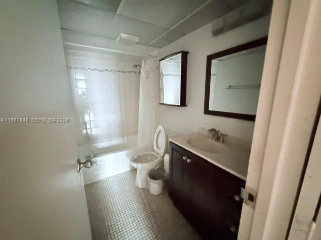 For Sale: $80,000 (1 beds, 1 baths, 748 Square Feet)