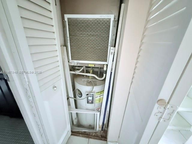 For Sale: $80,000 (1 beds, 1 baths, 748 Square Feet)