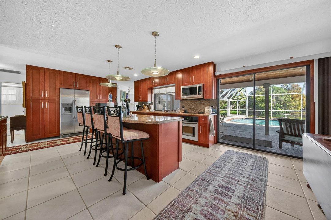 kitchen2.jpg-FULL
