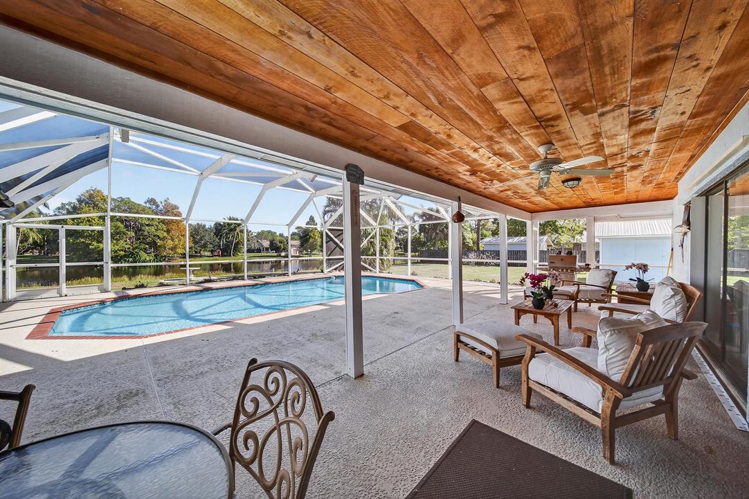 outdoorliving1.jpg-FULL
