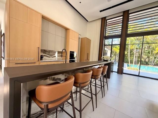 En Venta: $13,999,999 (7 camas, 7 baños, 6345 Pies cuadrados)