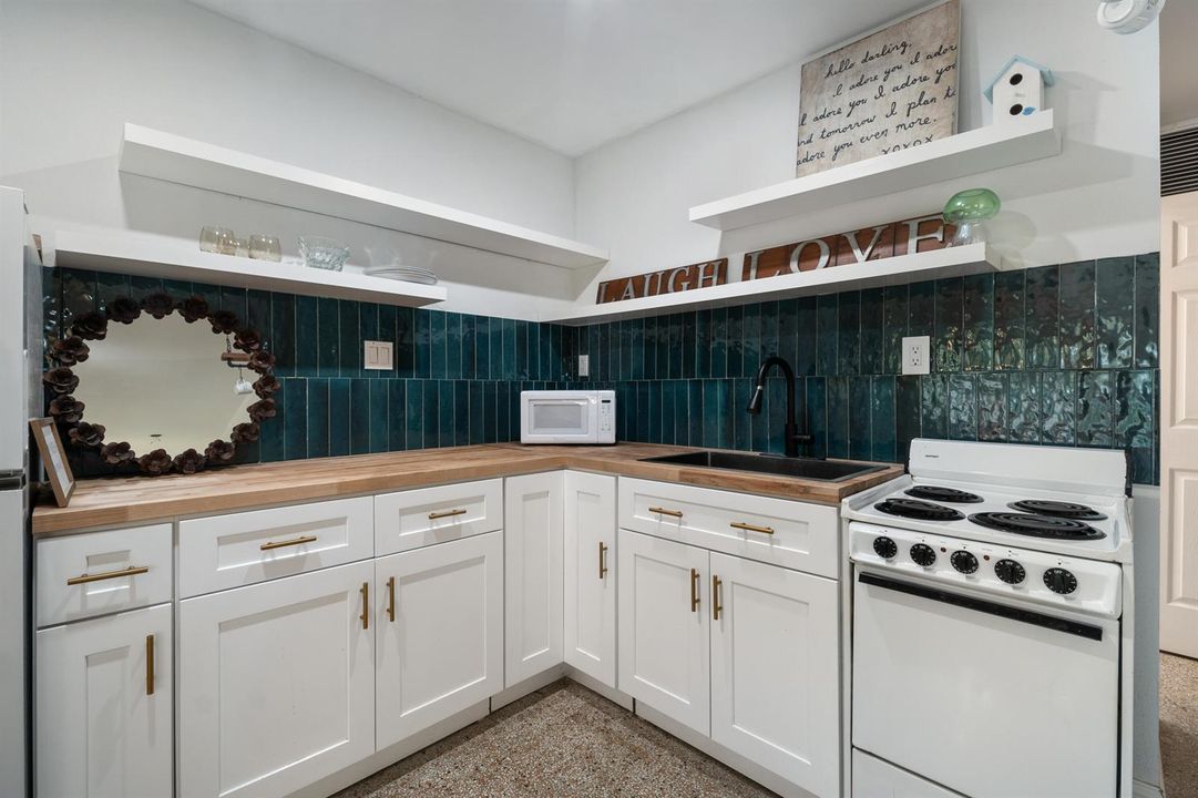 Unit B Kitchen