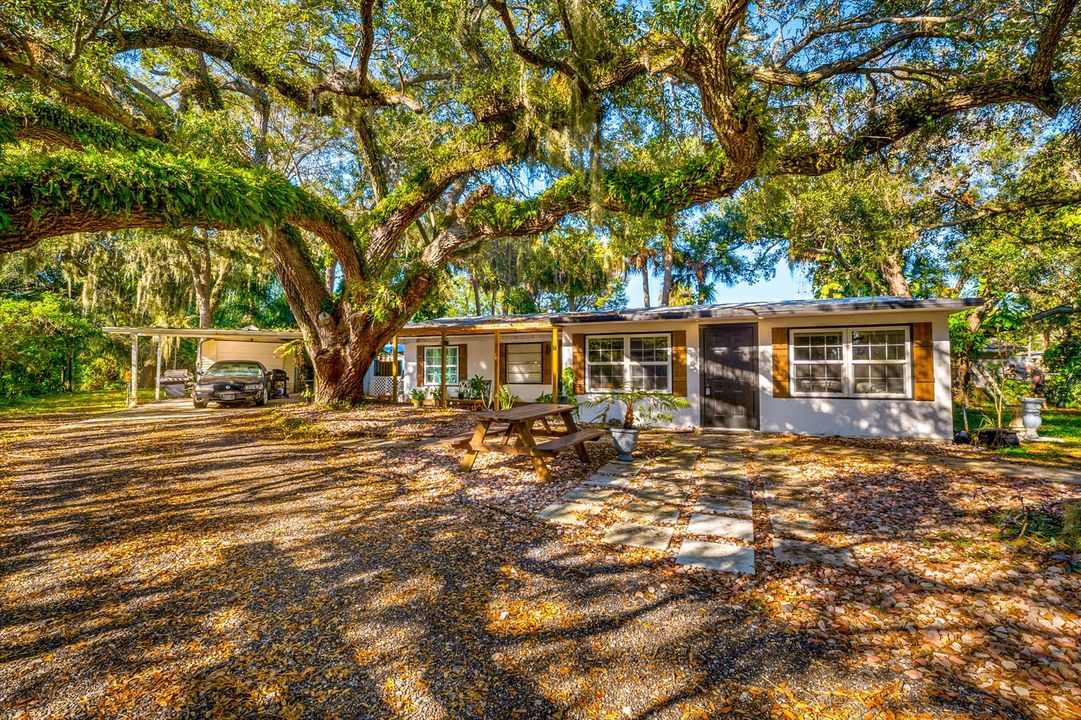 2210 Saint Lucie Boulevard