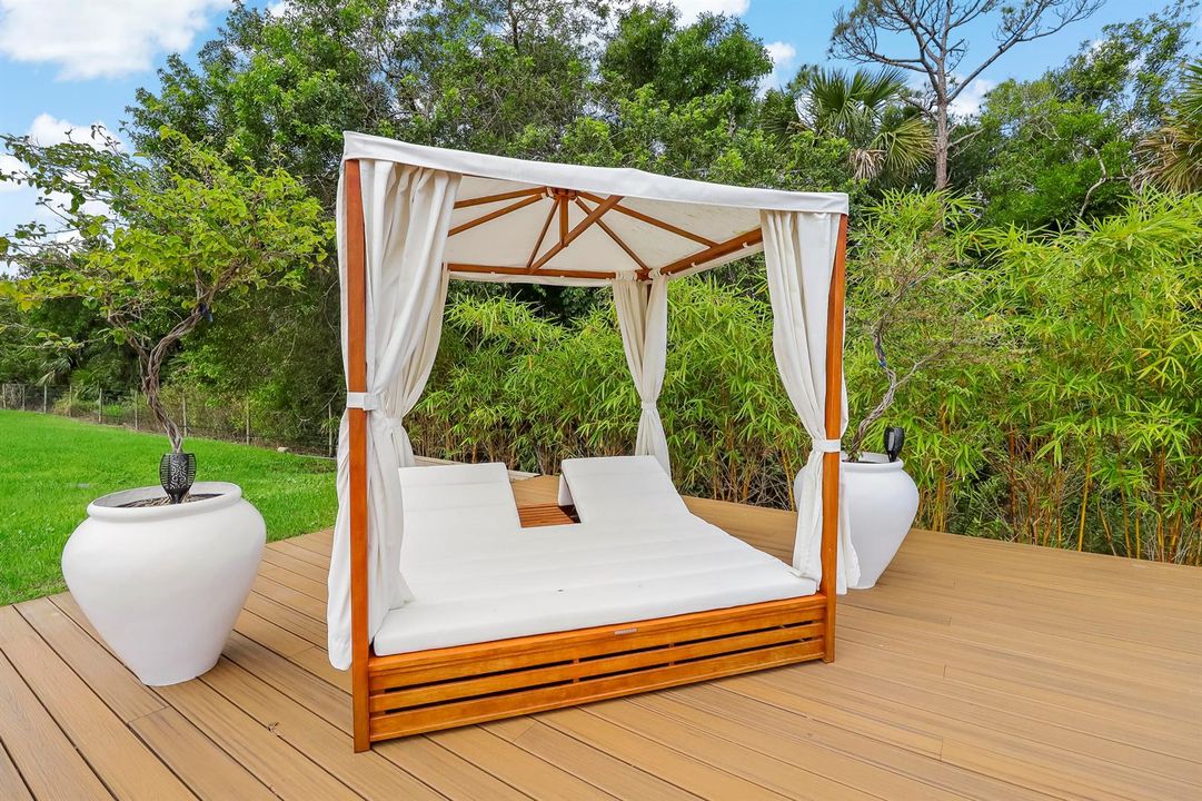Sunbed