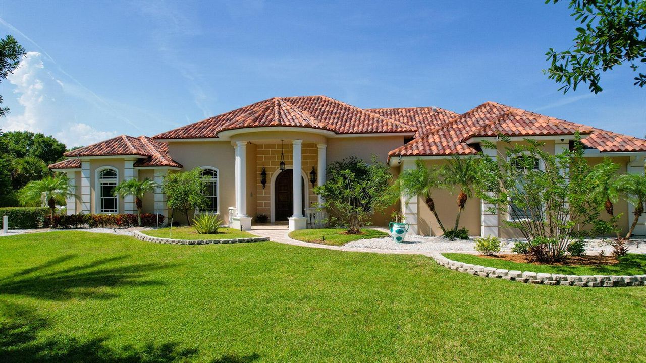 1 Exteriors (04)