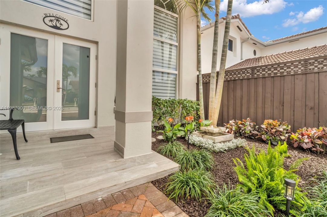 Recently Sold: $829,000 (4 beds, 3 baths, 2096 Square Feet)