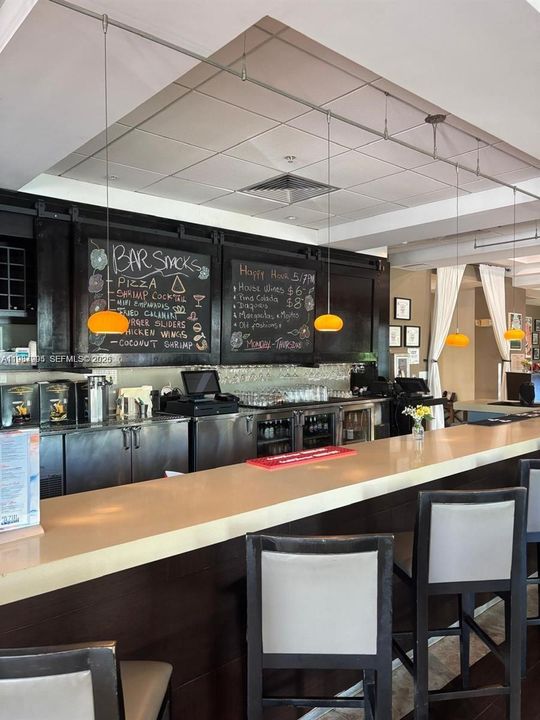 На продажу: $120,000 (1 спален, 1 ванн, 705 Квадратных фут)