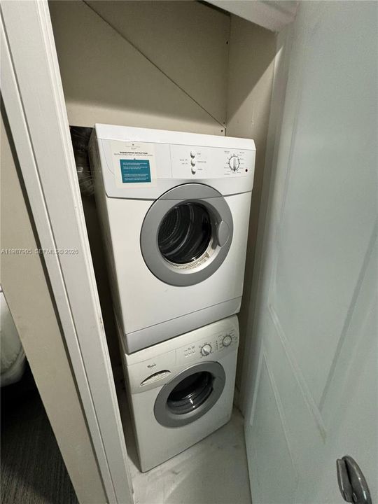 На продажу: $120,000 (1 спален, 1 ванн, 705 Квадратных фут)