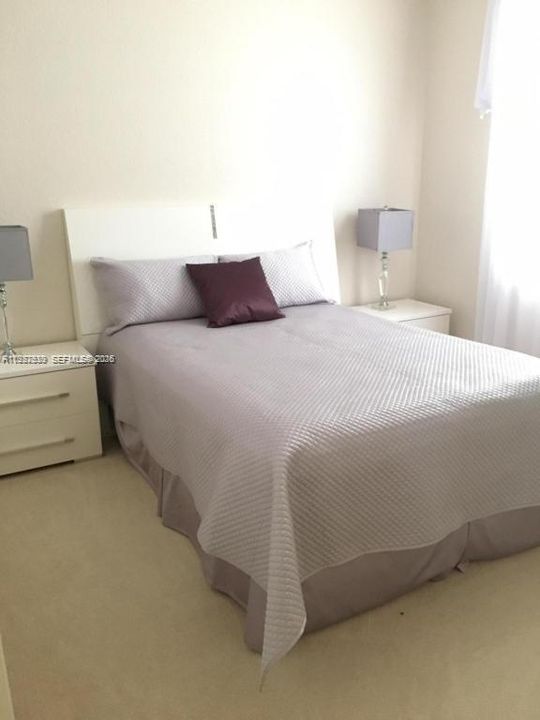 En Venta: $670,000 (3 camas, 2 baños, 1939 Pies cuadrados)