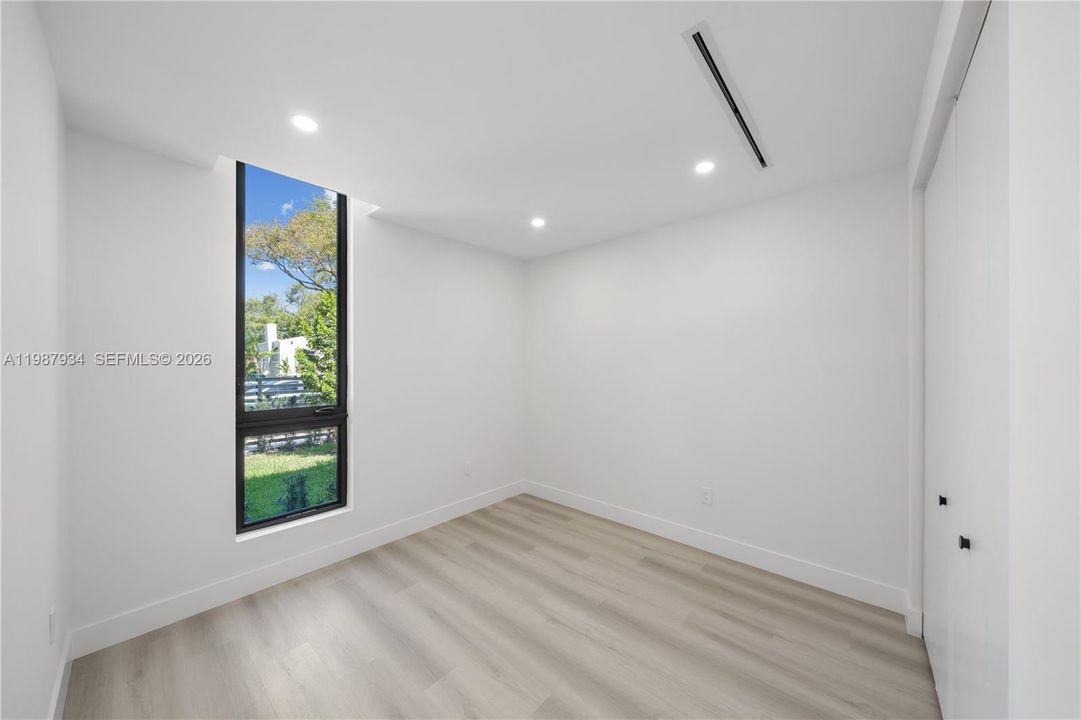 En Venta: $2,499,000 (5 camas, 3 baños, 3056 Pies cuadrados)