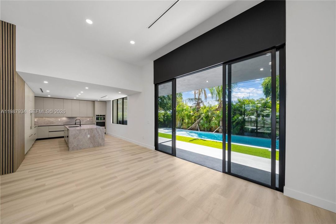 En Venta: $2,499,000 (5 camas, 3 baños, 3056 Pies cuadrados)