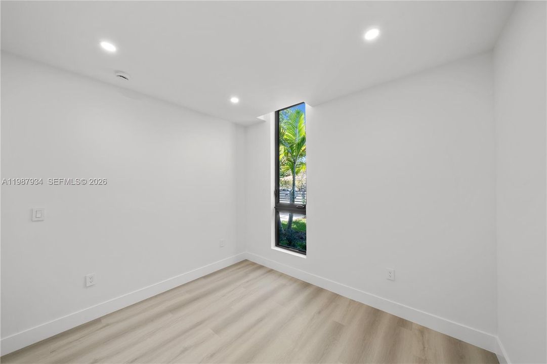 En Venta: $2,499,000 (5 camas, 3 baños, 3056 Pies cuadrados)