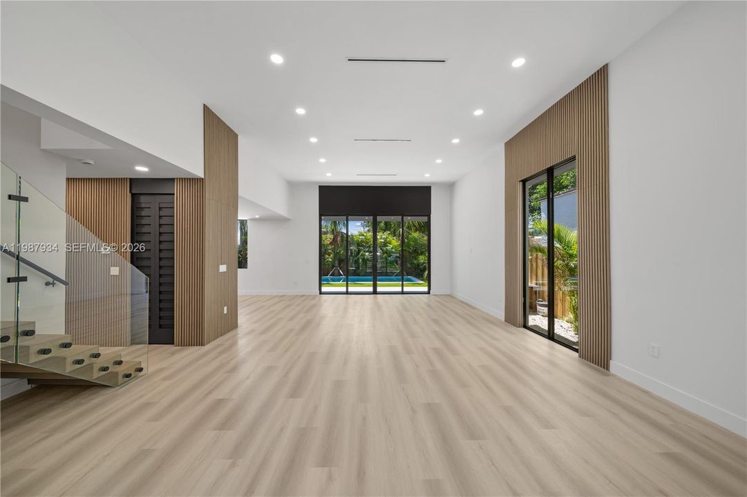 En Venta: $2,499,000 (5 camas, 3 baños, 3056 Pies cuadrados)