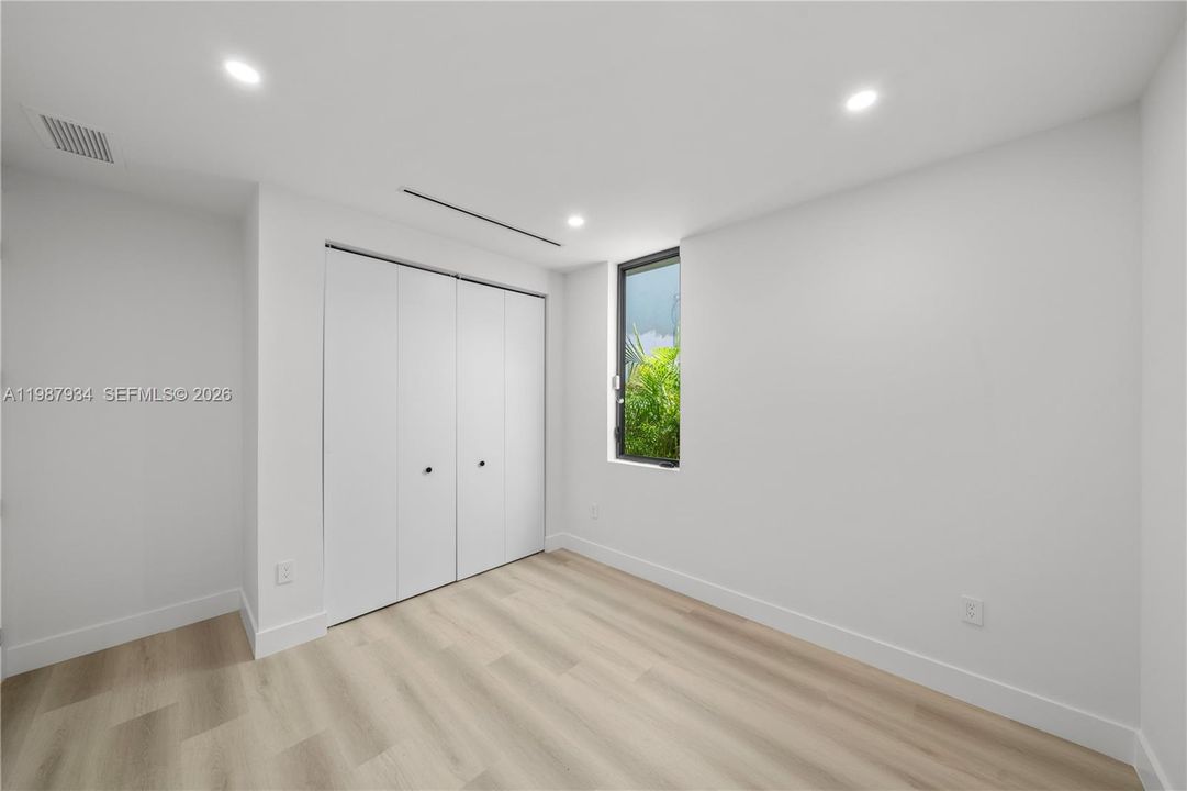 En Venta: $2,499,000 (5 camas, 3 baños, 3056 Pies cuadrados)