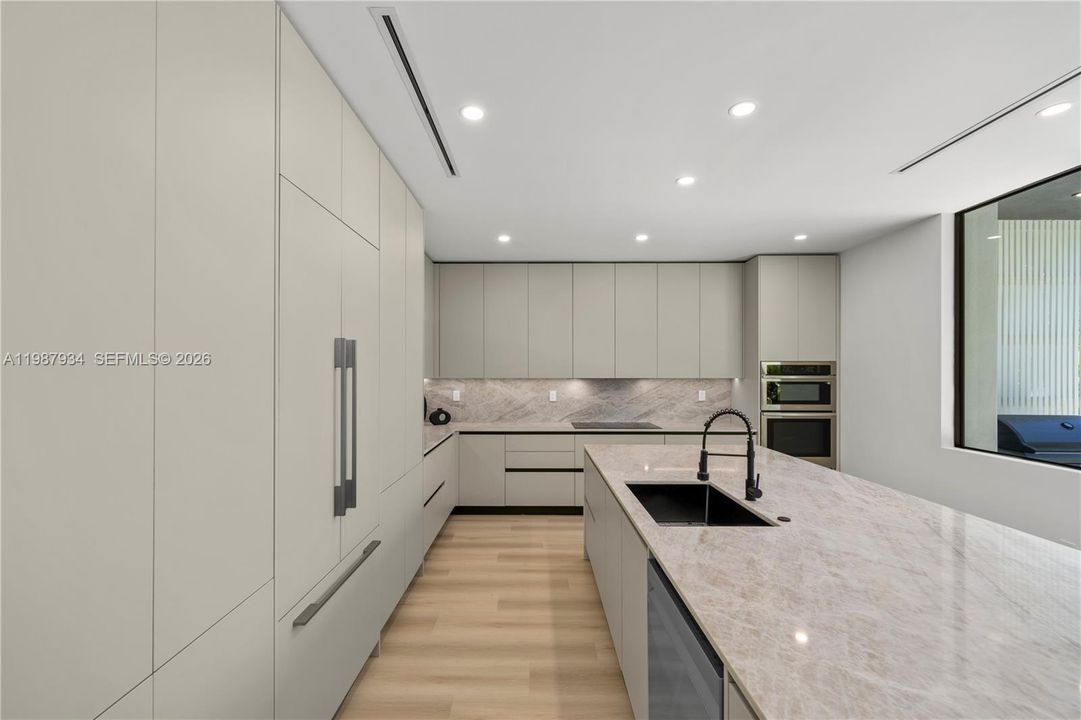 En Venta: $2,499,000 (5 camas, 3 baños, 3056 Pies cuadrados)