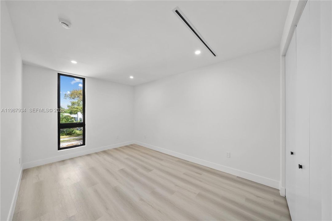 En Venta: $2,499,000 (5 camas, 3 baños, 3056 Pies cuadrados)