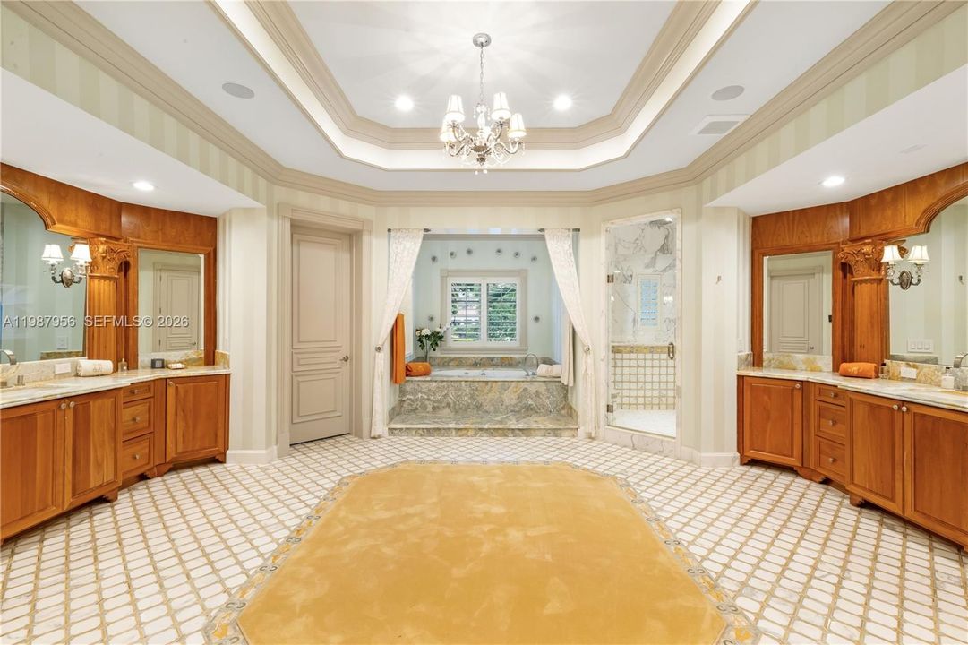 На продажу: $18,500,000 (9 спален, 8 ванн, 9997 Квадратных фут)