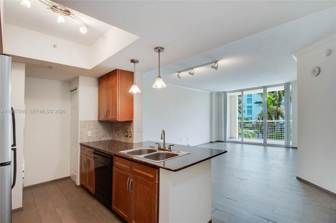 En Venta: $380,000 (1 camas, 1 baños, 747 Pies cuadrados)