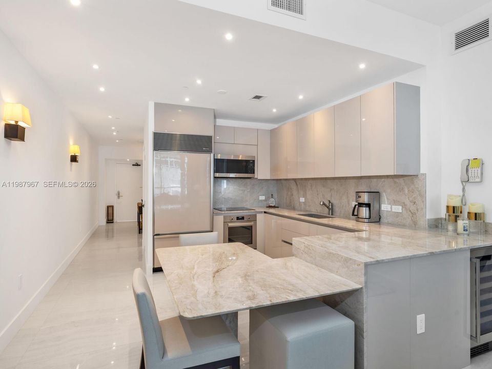Active With Contract: $9,500 (2 beds, 2 baths, 1255 Square Feet)