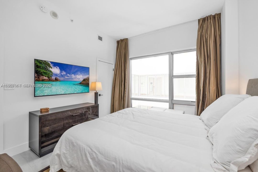 Active With Contract: $9,500 (2 beds, 2 baths, 1255 Square Feet)