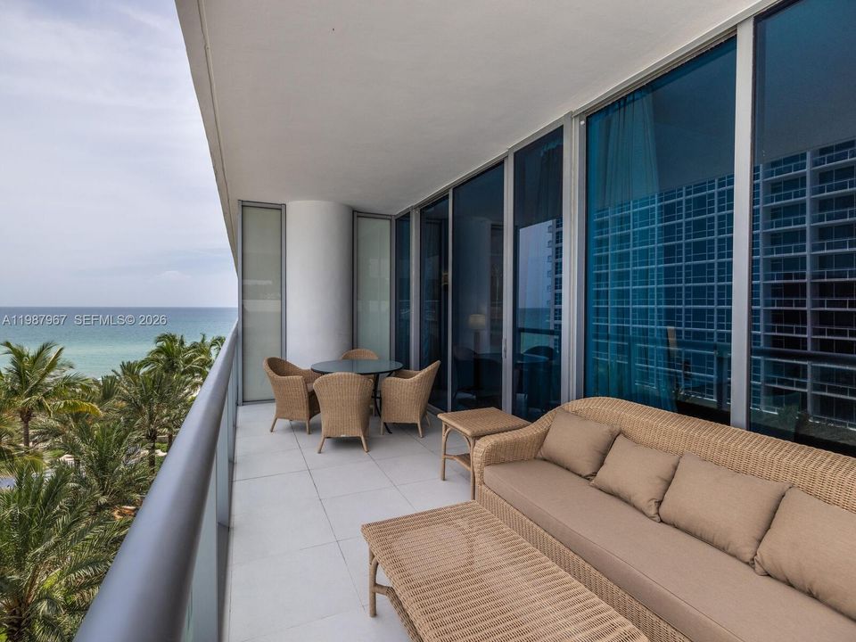 Active With Contract: $9,500 (2 beds, 2 baths, 1255 Square Feet)