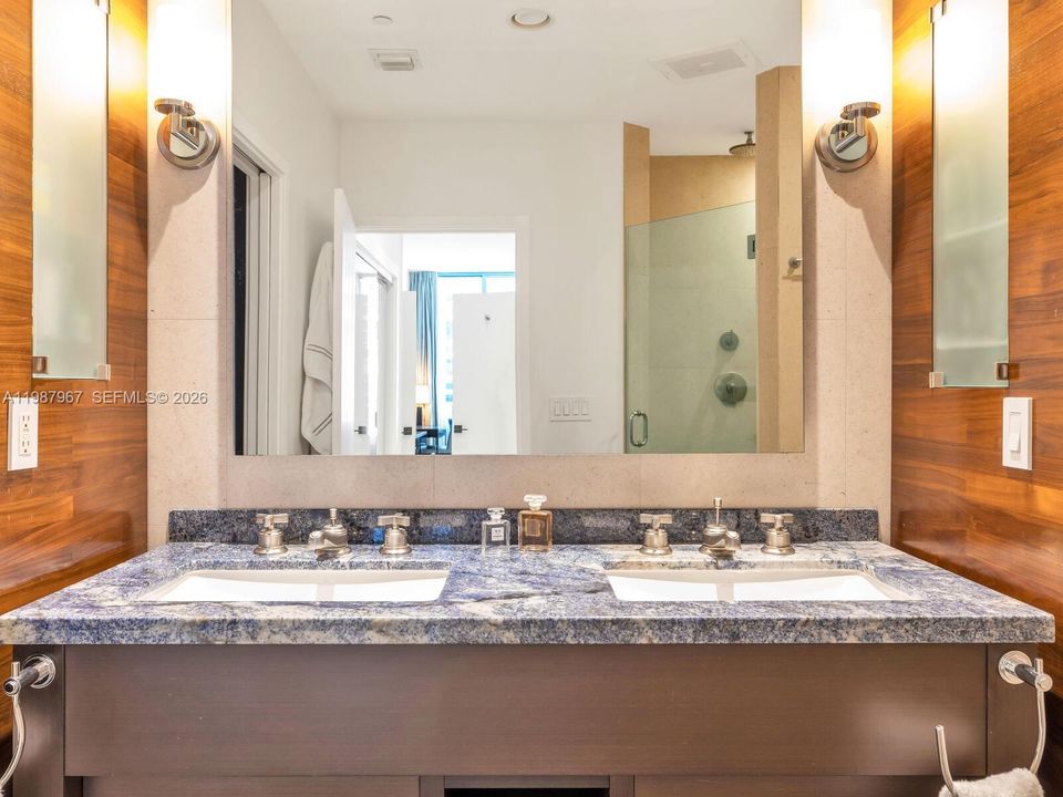 Active With Contract: $9,500 (2 beds, 2 baths, 1255 Square Feet)