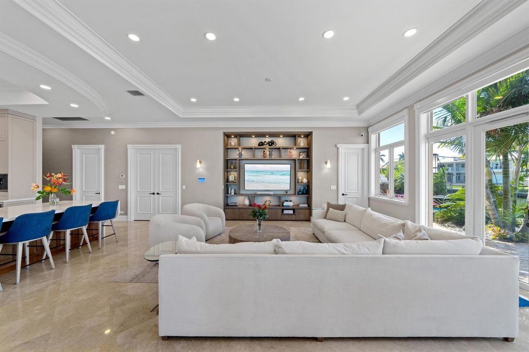 2593 SE 8th St-49