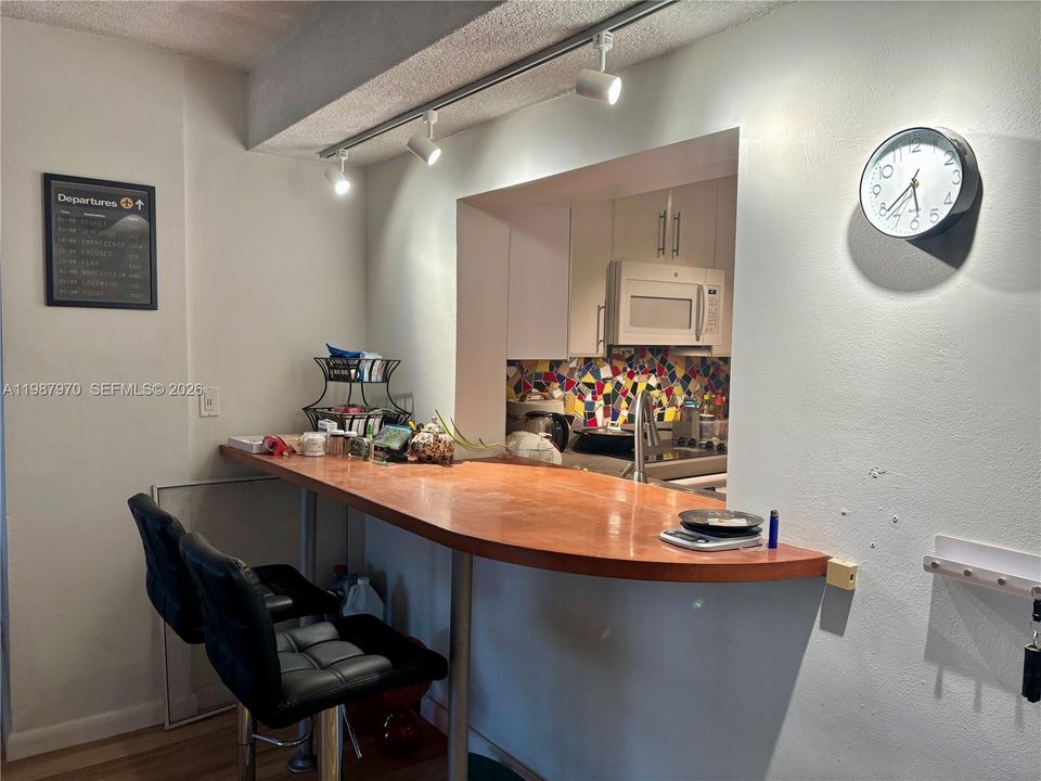 En Venta: $239,000 (2 camas, 2 baños, 1083 Pies cuadrados)