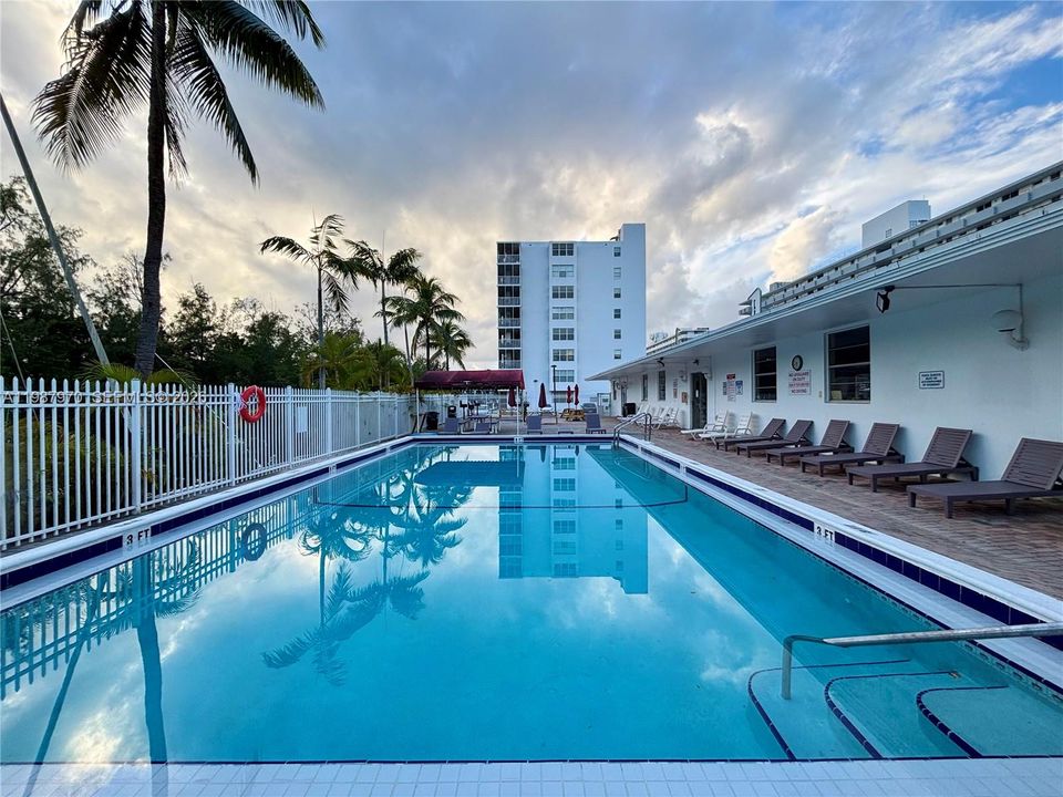 En Venta: $239,000 (2 camas, 2 baños, 1083 Pies cuadrados)