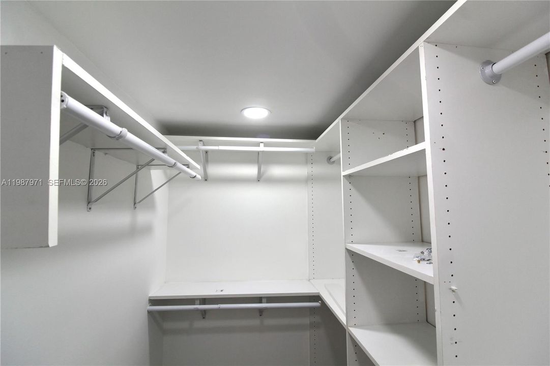 На продажу: $499,990 (3 спален, 2 ванн, 1785 Квадратных фут)