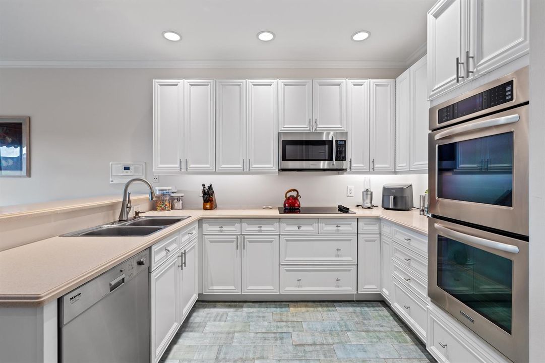 15 mls_KITCHEN_STRAIGHT_DT