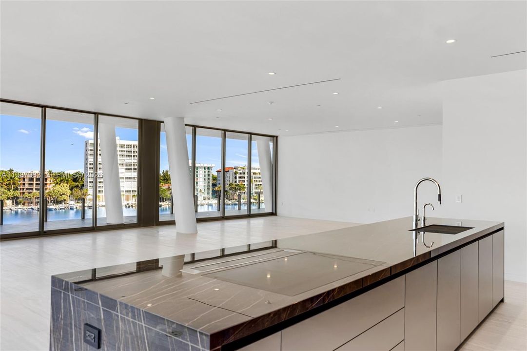 For Sale: $9,500,000 (4 beds, 4 baths, 4318 Square Feet)
