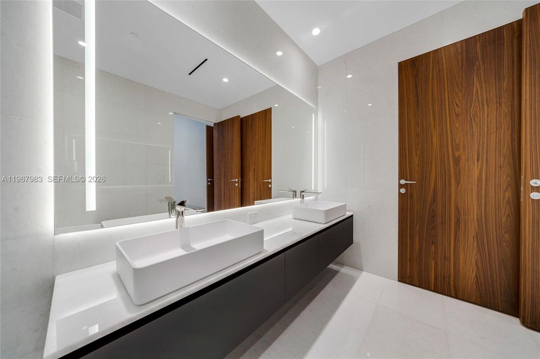 For Sale: $9,500,000 (4 beds, 4 baths, 4318 Square Feet)