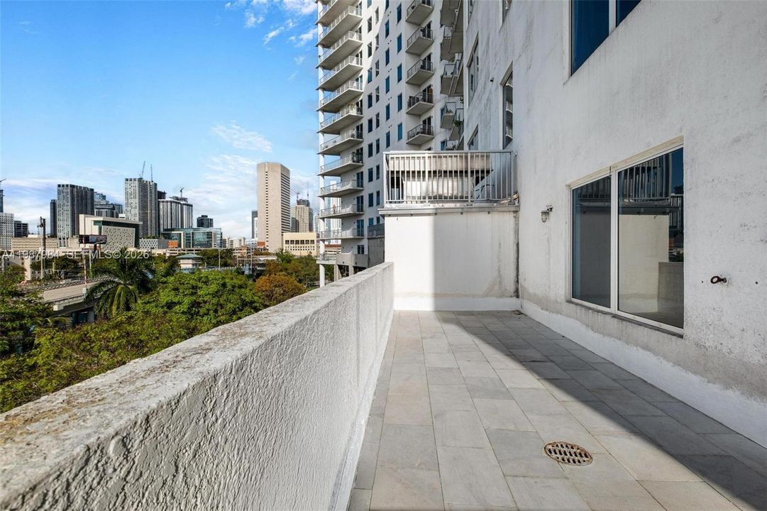 En Venta: $309,000 (1 camas, 1 baños, 685 Pies cuadrados)