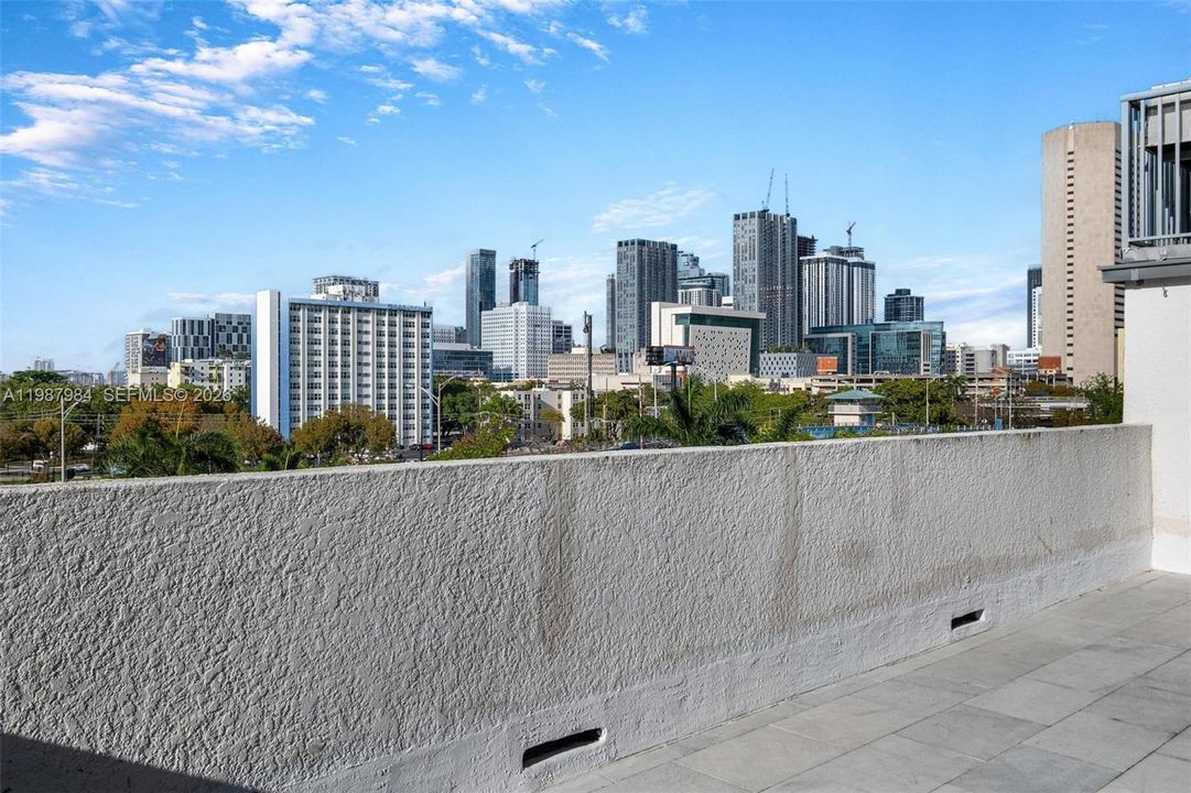 En Venta: $309,000 (1 camas, 1 baños, 685 Pies cuadrados)