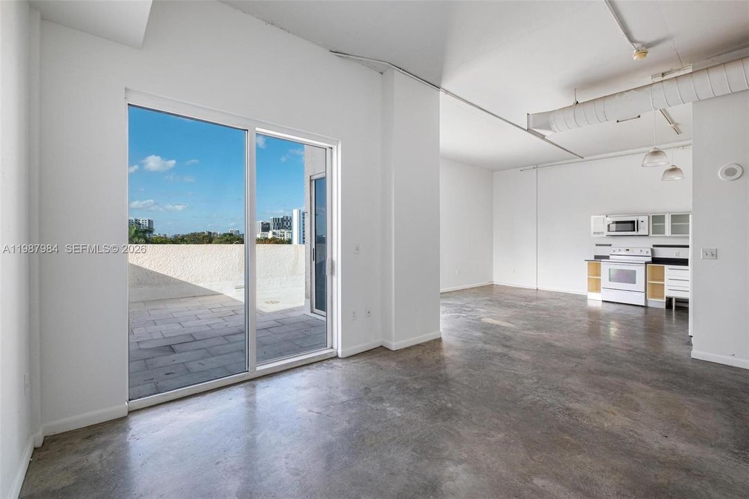 En Venta: $309,000 (1 camas, 1 baños, 685 Pies cuadrados)