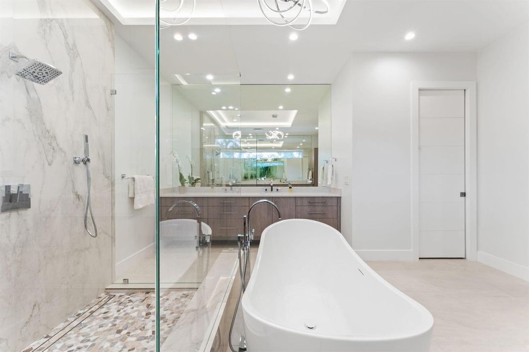 primary bathroom 2