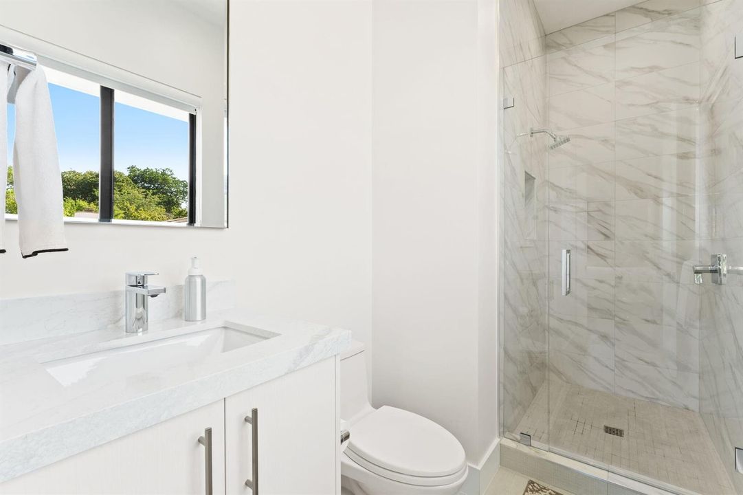 upstairs aux bath 1