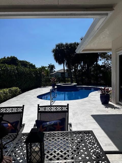 Covered Patio to Pool