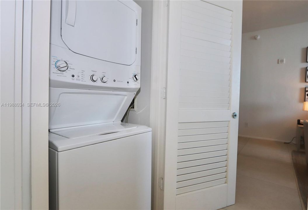 En Venta: $918,000 (2 camas, 2 baños, 1179 Pies cuadrados)