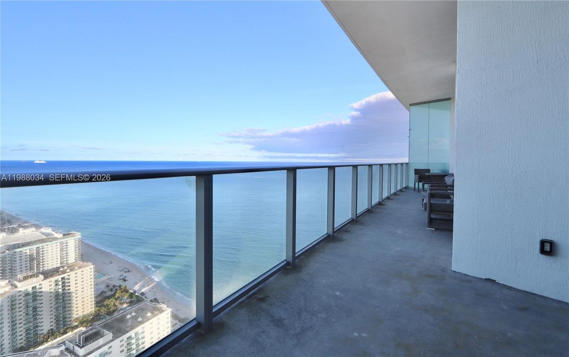 En Venta: $918,000 (2 camas, 2 baños, 1179 Pies cuadrados)